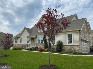 33 Meadow View Ln, Malvern, PA 19355