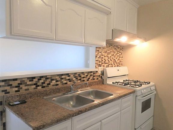 5th image of 1967 E 52nd St #5191229