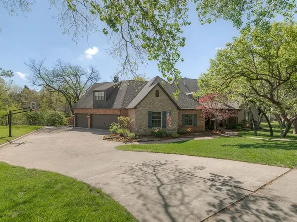 3812 Creek Bank Dr, Edmond, OK 73003