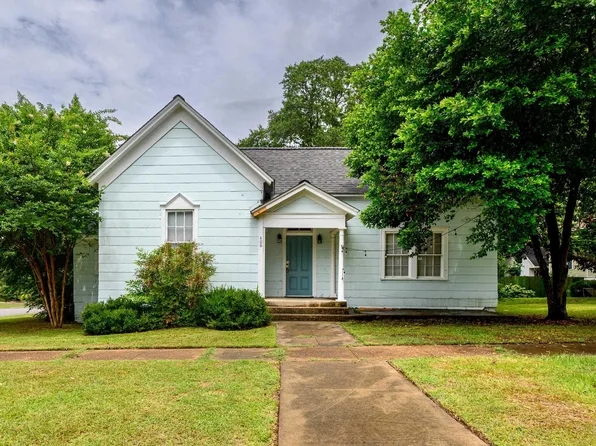 406 Jefferson St, Livingston, AL 35470