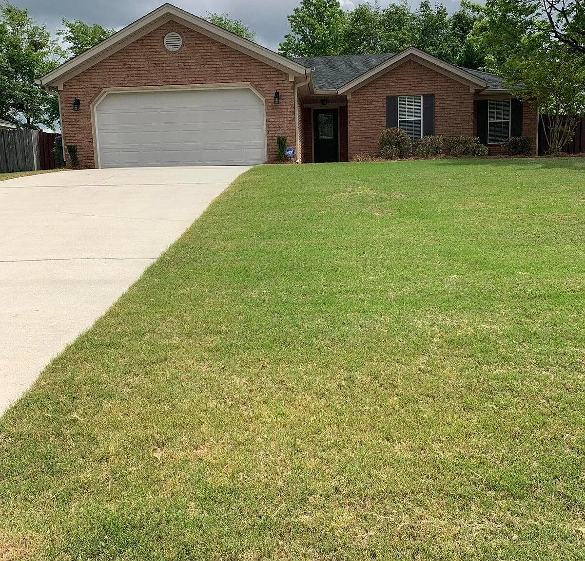 3 bed, 2.0 bath, 1505 sqft, $1,750 — Photo 1