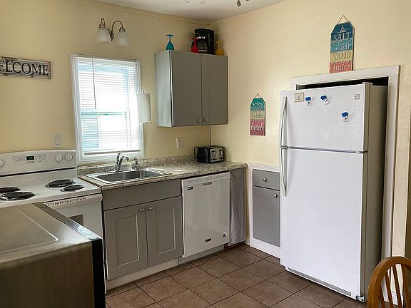 Unit 1 kitchen