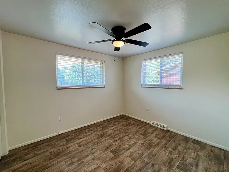 3895 Parfet St — Photo 17