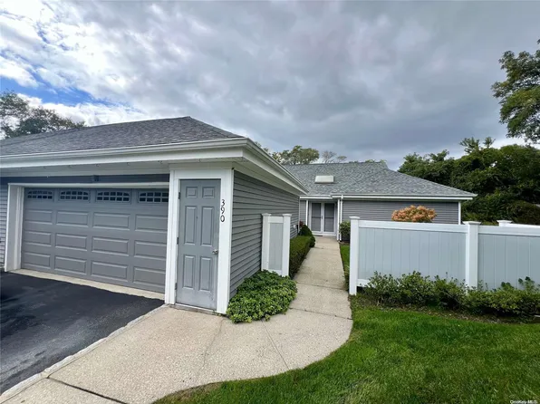 390 W Shore #390, Moriches, NY 11955