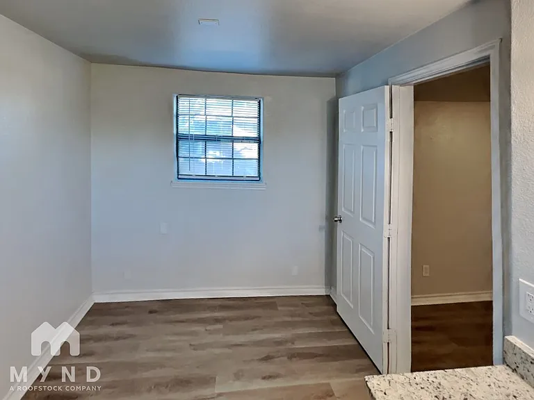 1721 Whiting Dr — Photo 16