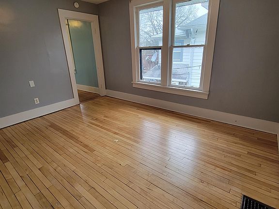 5th image of 422 S Main St #422.5