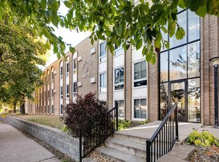2525 3rd Ave S APT 11, Minneapolis, MN 55404