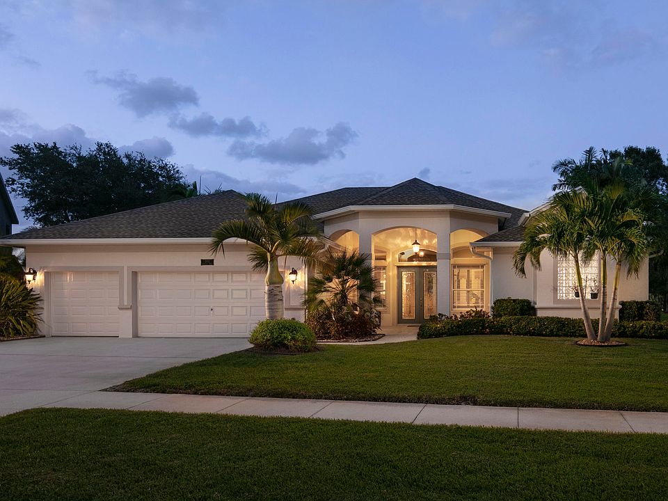 1st image of 303 Sandhurst Dr