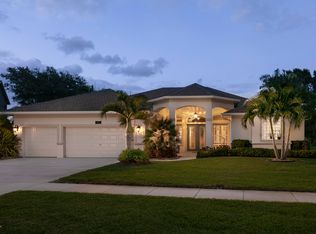 303 Sandhurst Dr, Melbourne, FL 32940