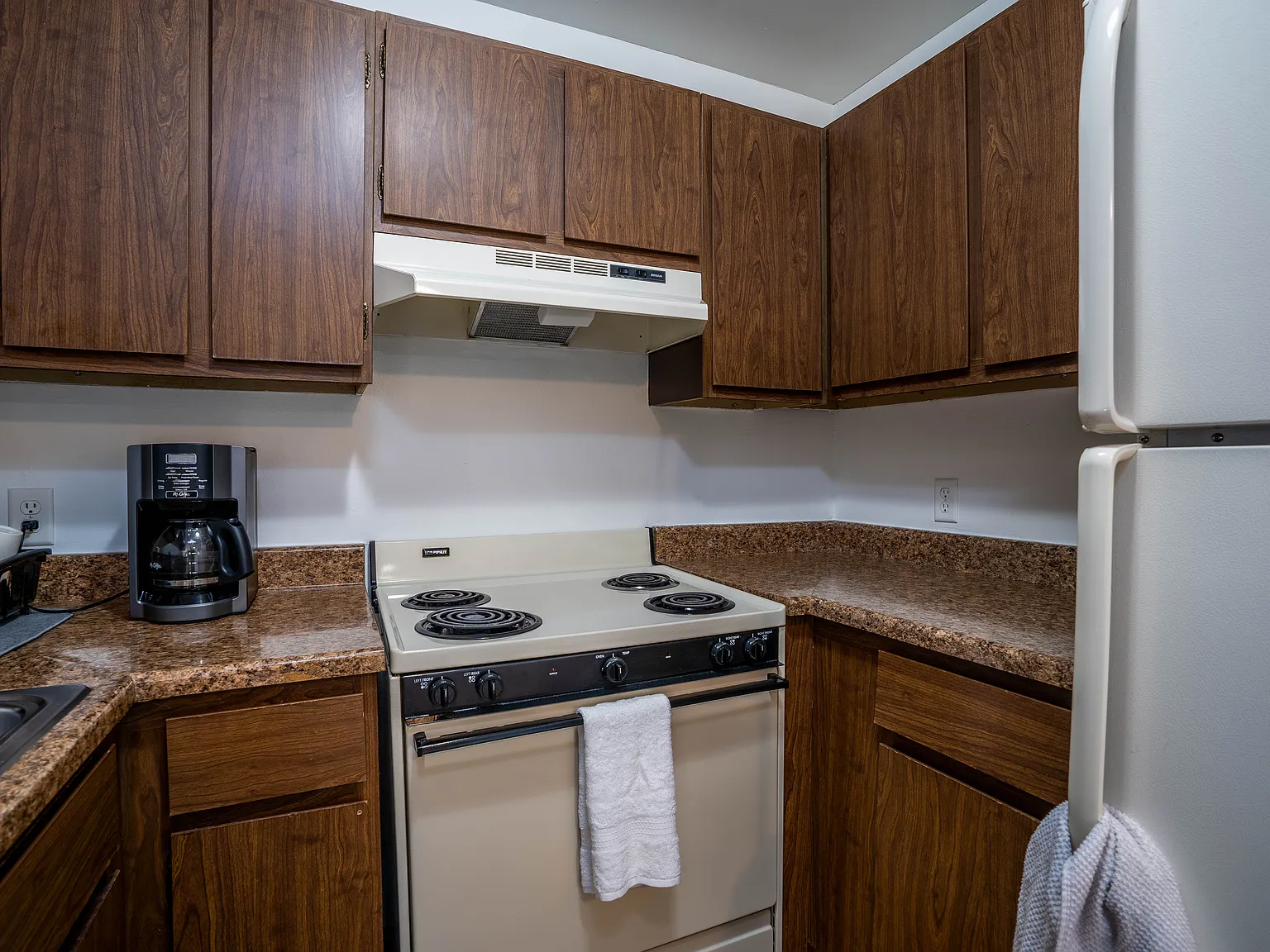 1 bed, 1000 sqft, $895 — Photo 2