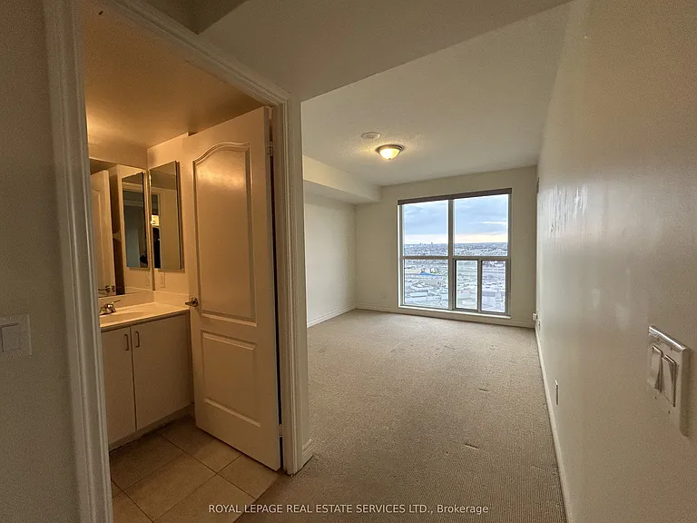 70 Town Centre Ct #2402 — Photo 8