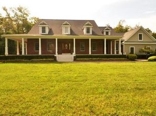 6 Roberts Rd, Lakeville, MA 02347