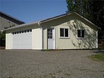 3rd image of 7523 Lakewood Dr W