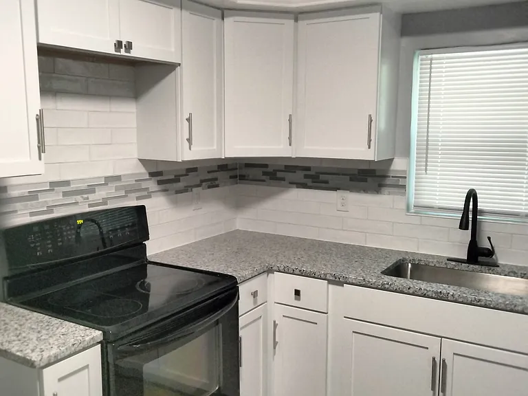 2922 Farrow Ave — Photo 7