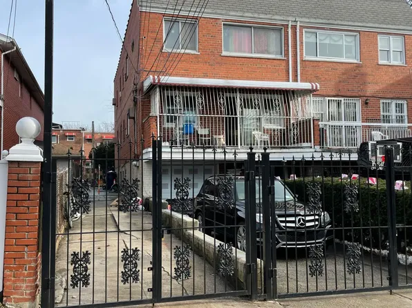 2437 89th St, East Elmhurst, NY 11369