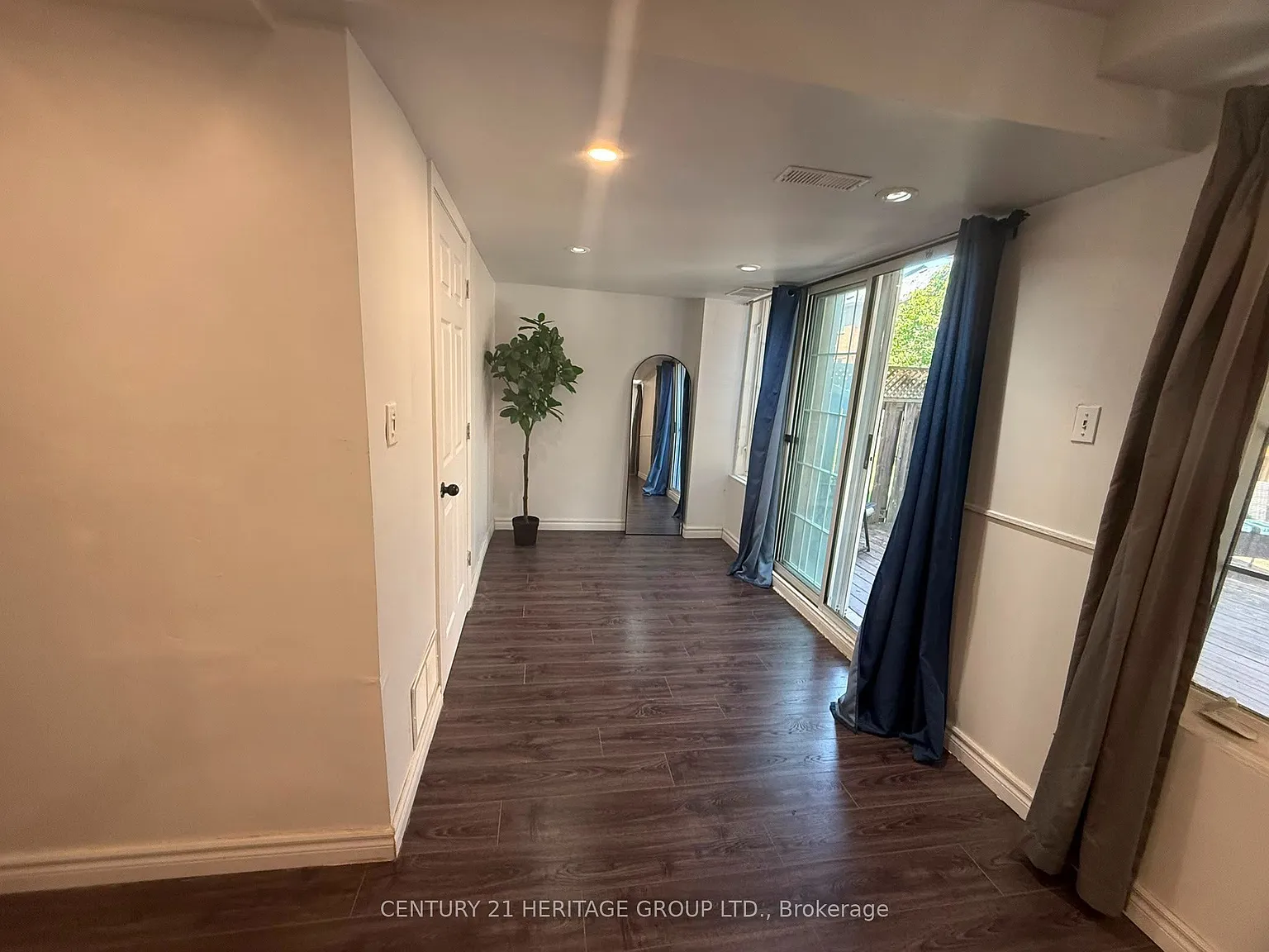 1 bed, $1,400 — Photo 3