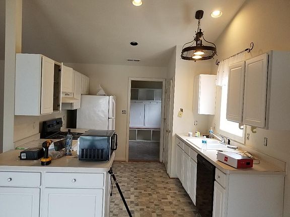 5th image of 104 Wick Ct #104