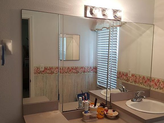 5th image of 8104 Newport Ave #1/2