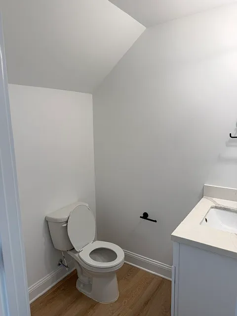 4 bed, 2.5 bath, 1829 sqft, $2,300 — Photo 4