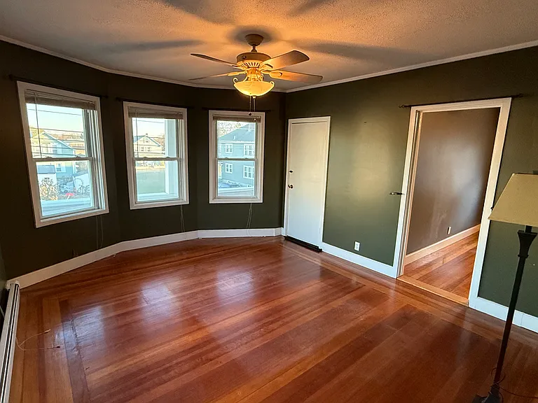 195-197 Lyon Ave #2 — Photo 14