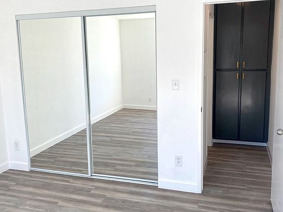 4th image of 18530 Hatteras St Unit 304
