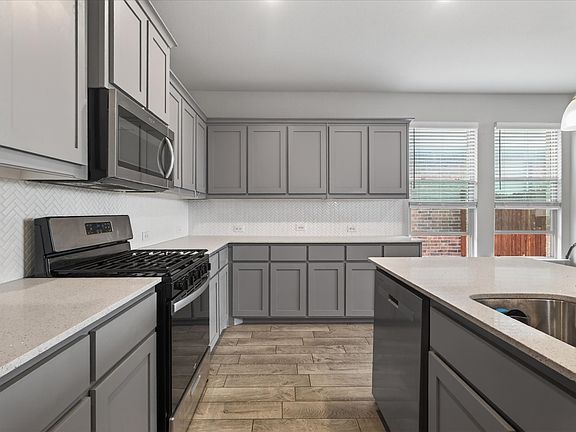 4th image of 1132 Kirkham Way
