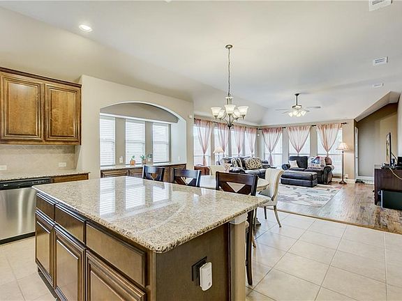 4th image of 1008 Tara Dr