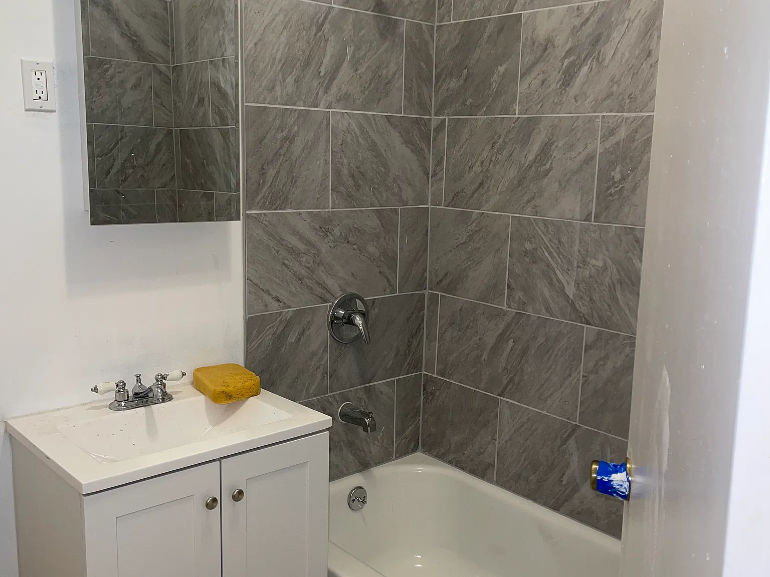 3 bed, 1700 sqft, $2,300 — Photo 3
