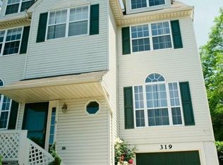 319 Sage Ln, Philadelphia, PA