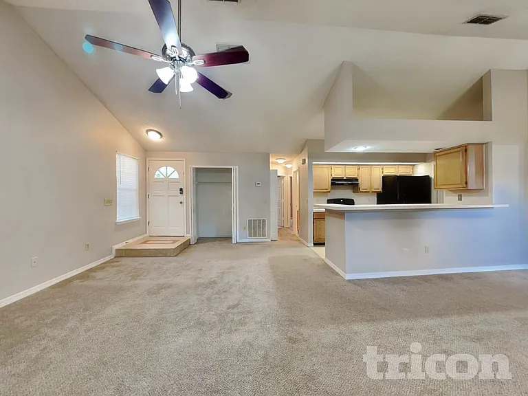 8129 Mactavish Way W — Photo 3