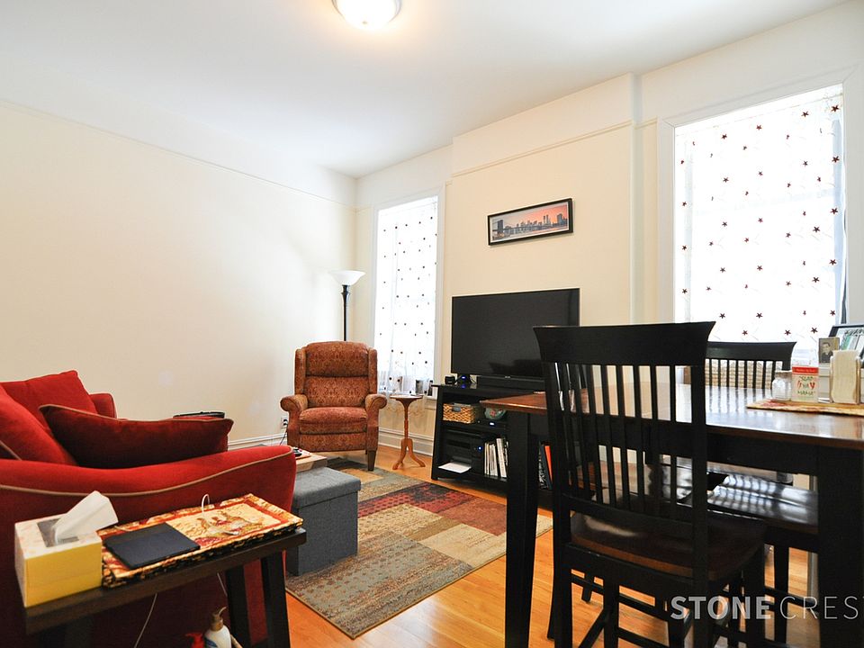 1st image of 209 W 97th St APT 1F