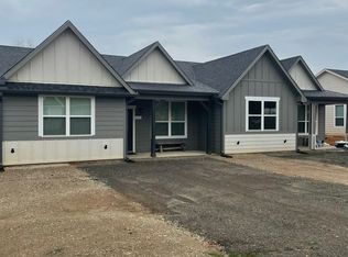 121 Private Road 8835, Palestine, TX 75801