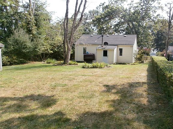 4th image of 120 Silver Ln