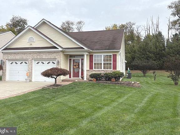 5th image of 43 Caserta Dr