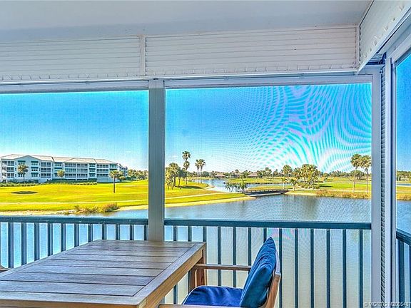 5th image of 40 NE Plantation Rd APT 203