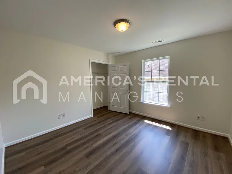 21880 Eastern Valley Rd — Photo 13