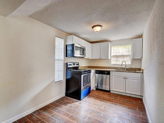 4th image of 340 Walton Blvd APT 1