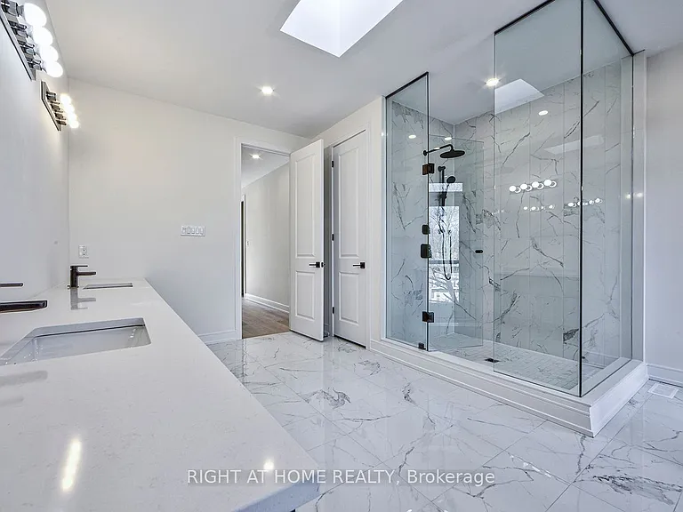 198 McRoberts Ave — Photo 15