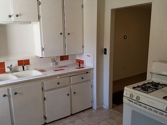 3rd image of 3552 Ute Dr NW