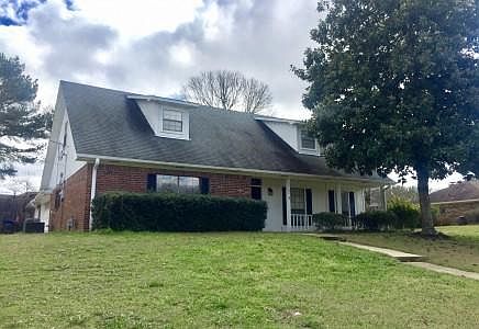 1st image of 3102 Crossroads Dr