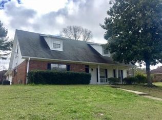 3102 Crossroads Dr, Longview, TX 75605