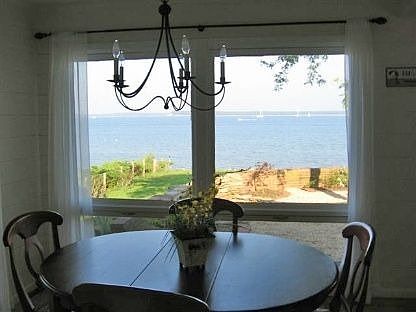 4th image of 28 E Harbor Dr