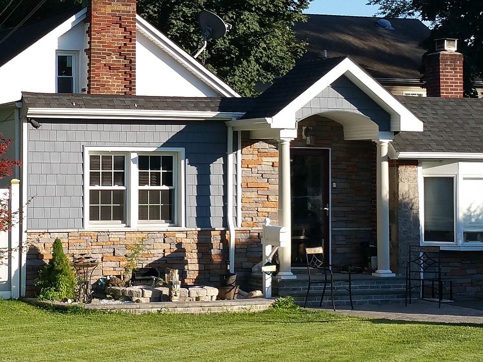 1st image of 41 Floral Dr W