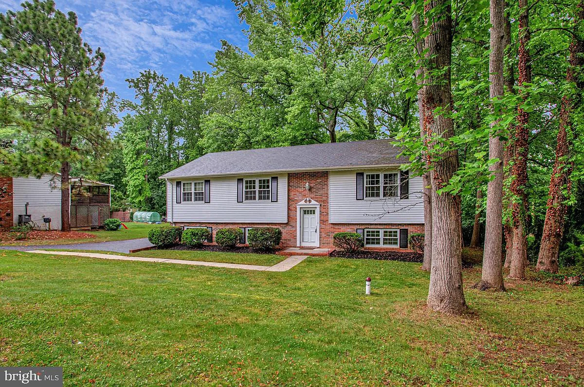 Building Photo - 607 Ridge Dr