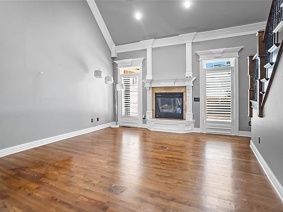 5th image of 4004 NE Cadbury Ave