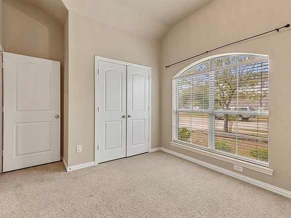5th image of 136 Horseshoe Bnd