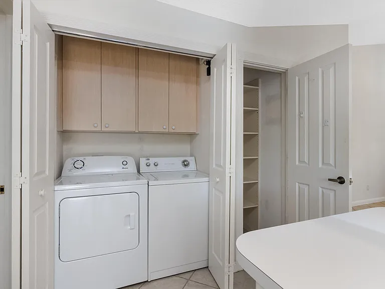 1560 SW Waterfall Blvd — Photo 12