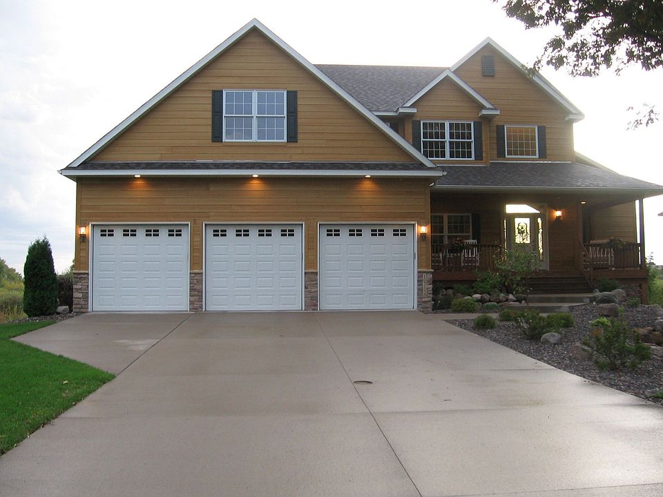 1st image of 10712 Sanctuary Dr NE
