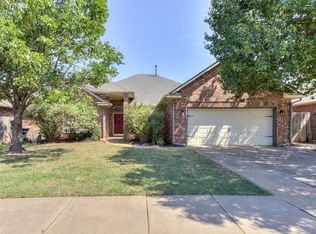 1933 NW 176th St, Edmond, OK 73012