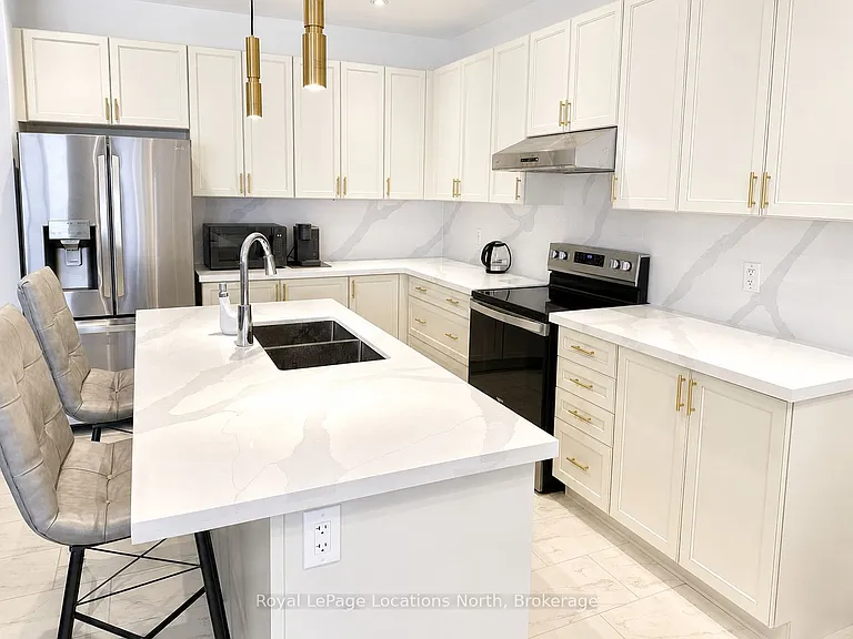 316 Ramblewood Dr — Photo 2
